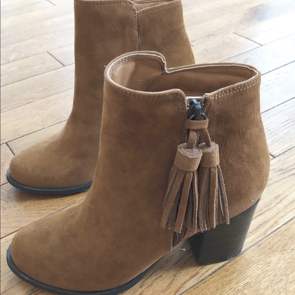 Brown Esprit Boots - Picture 2 of 5